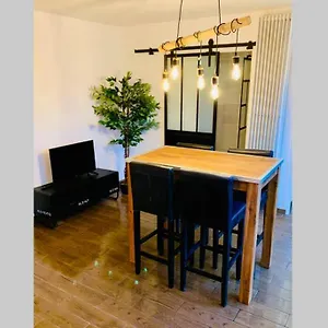  Appartement Centre De Pour 4 Personnes Piscine Et Tennis France