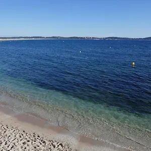  Appartement Bel Accès Direct Mer; L'almanarre, France